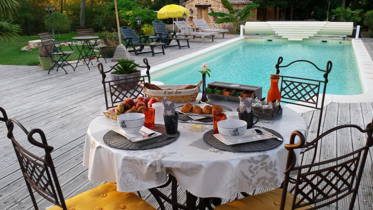 Le Jardin Des Selves Bed and Breakfast Draguignan Exteriör bild